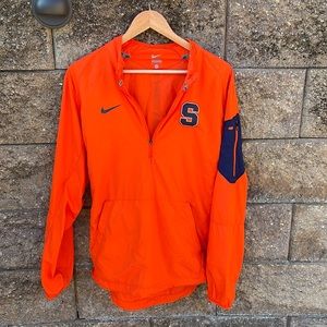 University of Syracuse Nike Performance Wear Quarter Zip - Size Men's Medium